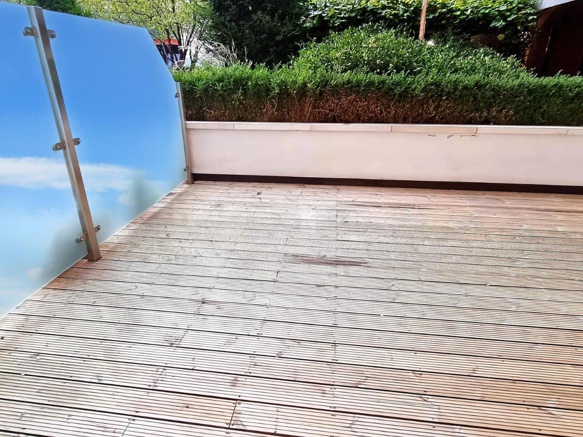 Your Riverside Home 2 With Private Balcony London Bagian luar foto
